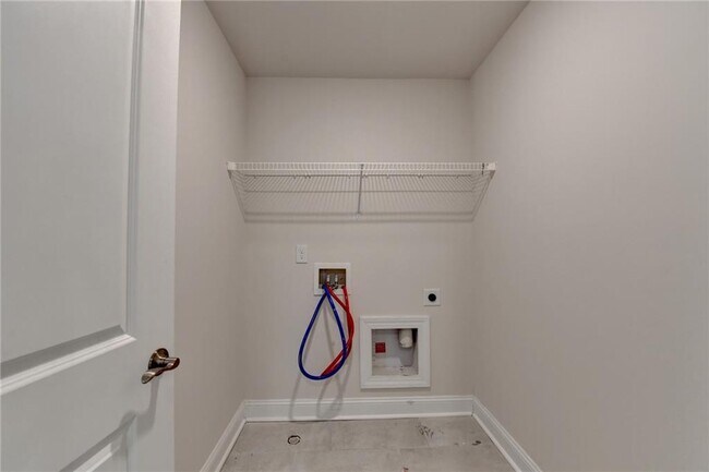 Building Photo - 3159 Clairebrooke Ave