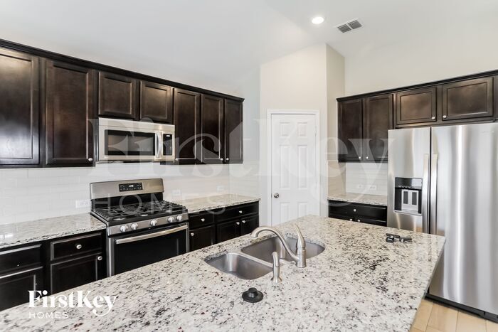 Building Photo - 14541 Serrano Ridge Rd