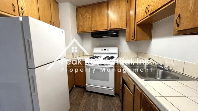 Building Photo - Croetto10540