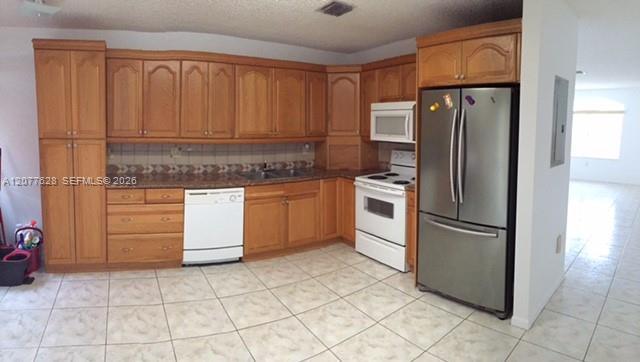 Building Photo - 7055 NW 173rd Dr