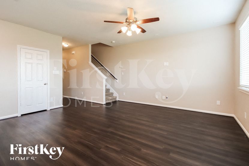 Building Photo - 9822 Copper Ranch Trail