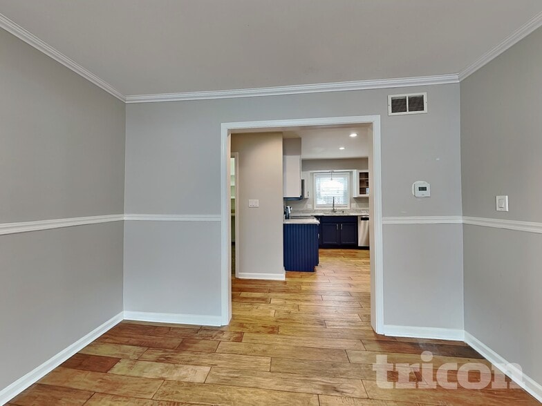 Building Photo - 7035 Montroff Cir