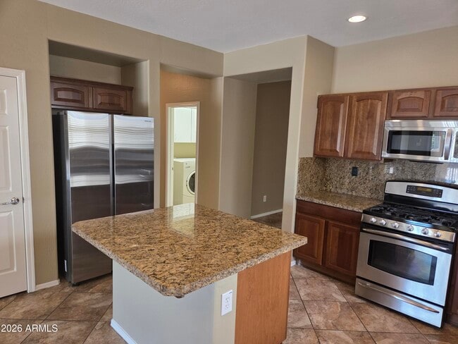 Building Photo - 3735 Desert Creek Ln