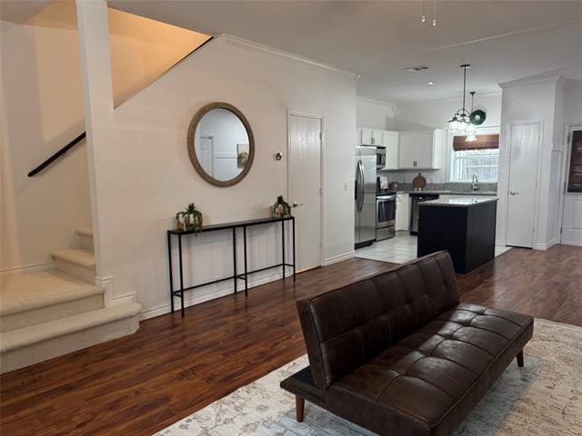 Building Photo - 902 Greene Way