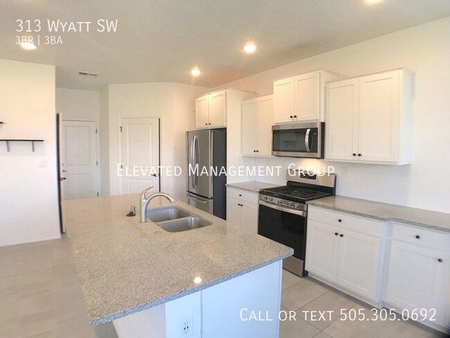 Building Photo - 313 Wyatt Ave SW