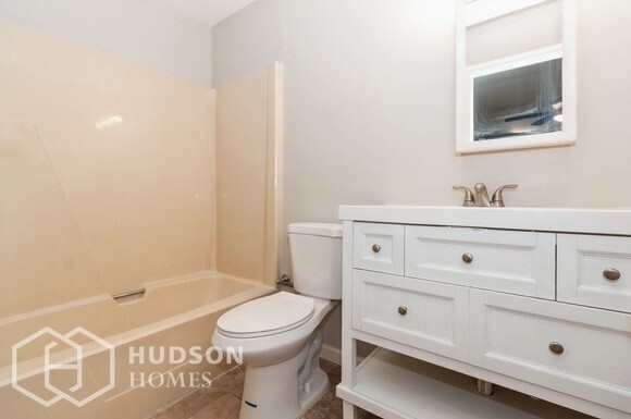 Building Photo - AVAILABLE NOW! - 129 Tartan Terrace Chalfo...