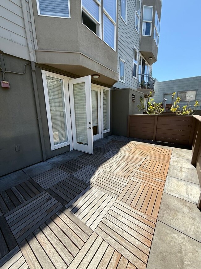 Building Photo - Quiet Rear-Unit in the Mission — Private Terrace, Garage, Roof Deck