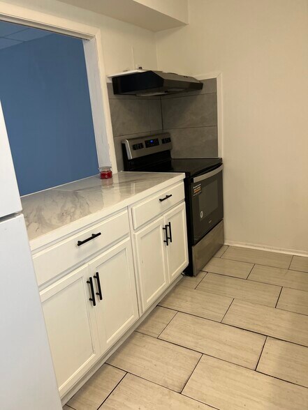 Building Photo - 3136 Harbor Blvd