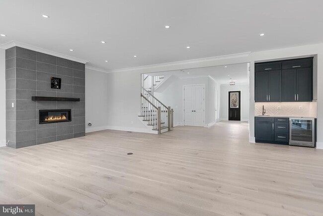 Building Photo - 5613 34th St N