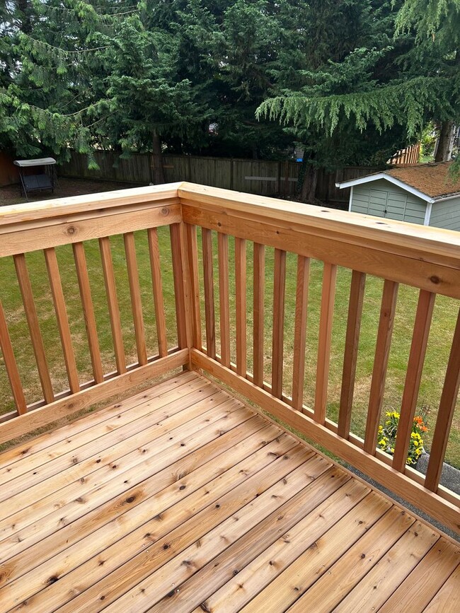 Building Photo - Spacious Gleneagle Gem with Unique Feature...