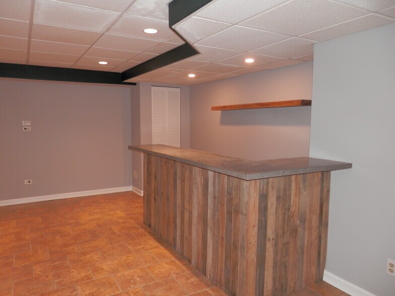 Building Photo - 3201 Bridlewood Dr