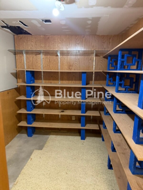 Building Photo - 648 Buckboard Ln