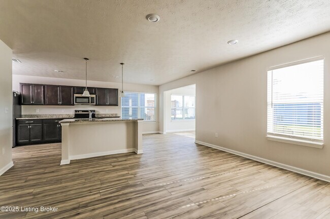 Building Photo - 1213 Johnson Ridge Rd