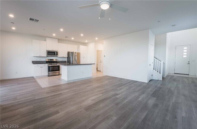 Building Photo - 9228 Desert Pearl Ave