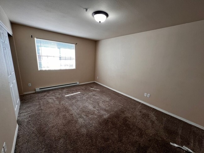 Building Photo - Ground Floor 2 bed, 2 bath condo