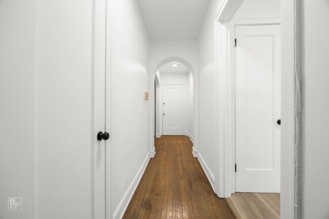 Building Photo - 7901-11 S Dobson Ave Chicago, IL 60619