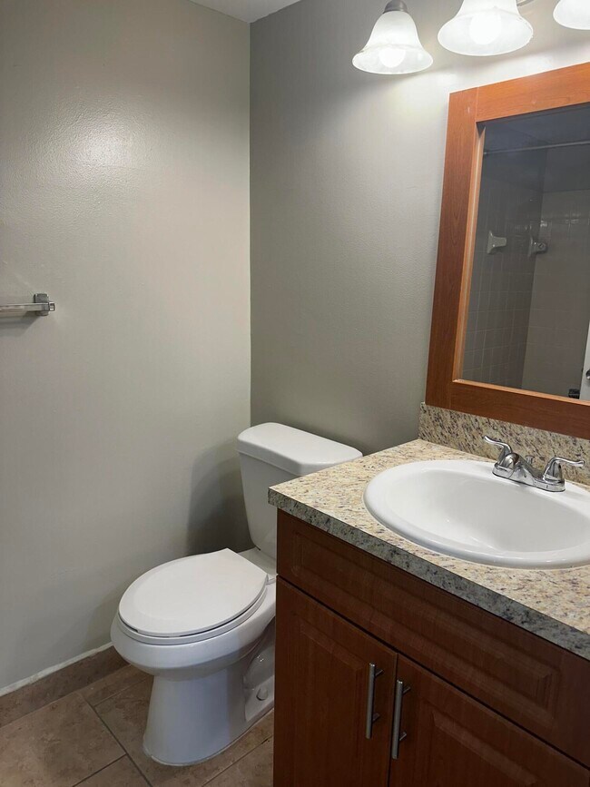 Building Photo - 4692 Lucerne Lakes Blvd