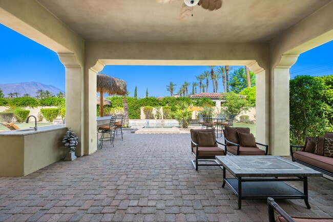 Building Photo - 56222 Village Dr