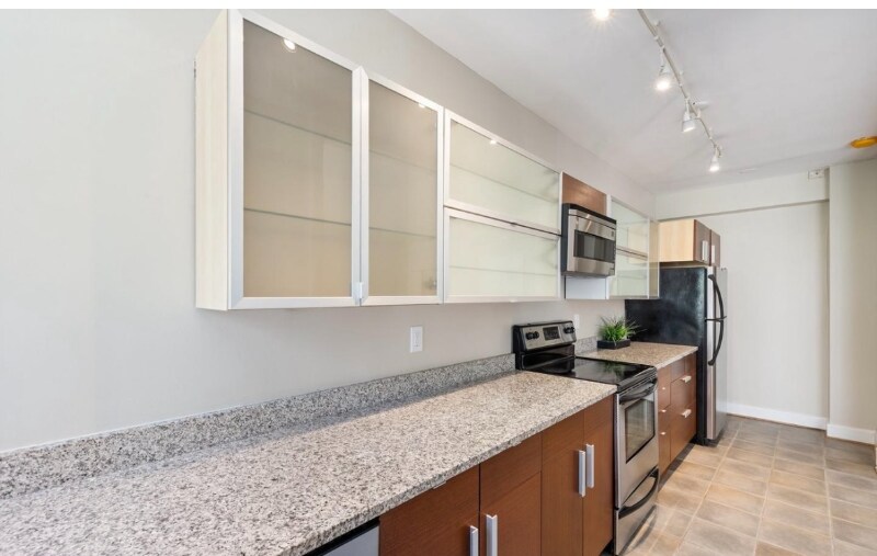 Building Photo - 3901 Cathedral Ave NW