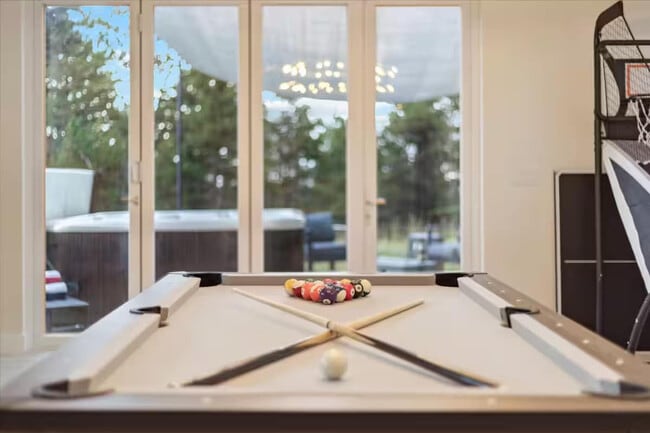 Building Photo - 6186 Sunshine Canyon Dr