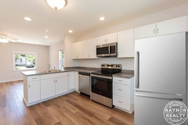 Building Photo - 201 Smith Dr