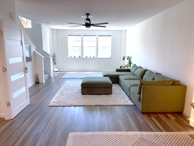 Primary Photo - 2947 Nimes Ln