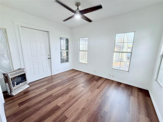 Building Photo - 727 W Day St