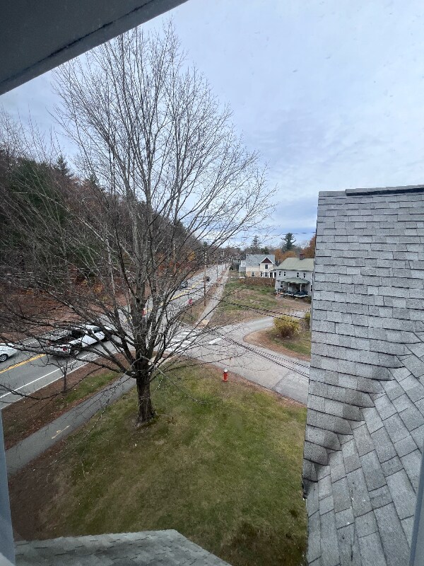 Building Photo - 410 N State St