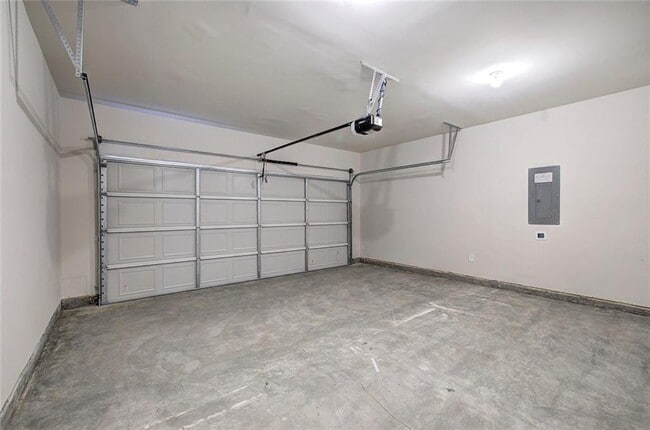Building Photo - 401 Perth Dr