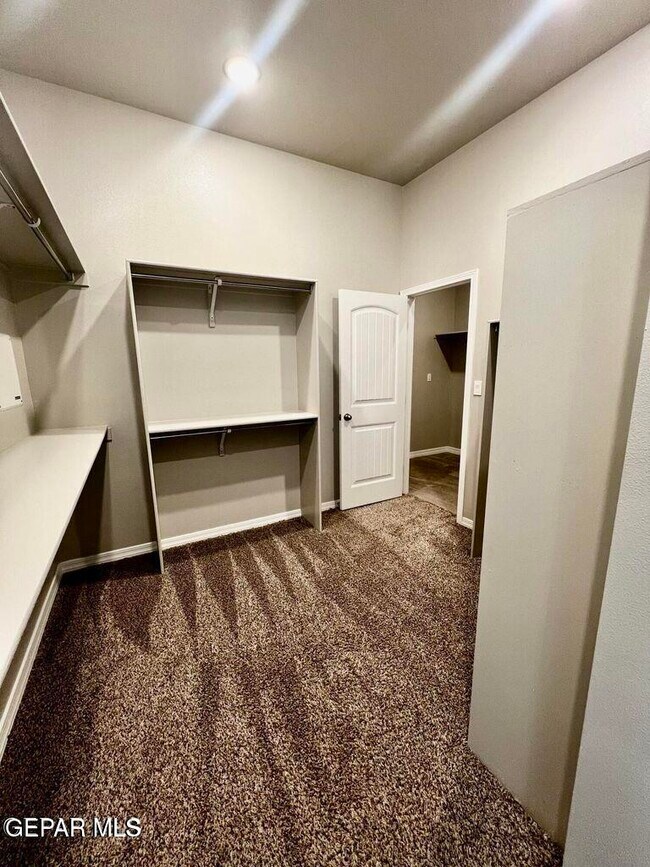 Building Photo - 11365 Hidalgo Dr