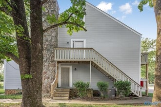 Building Photo - 9018 Mahogany Row SE