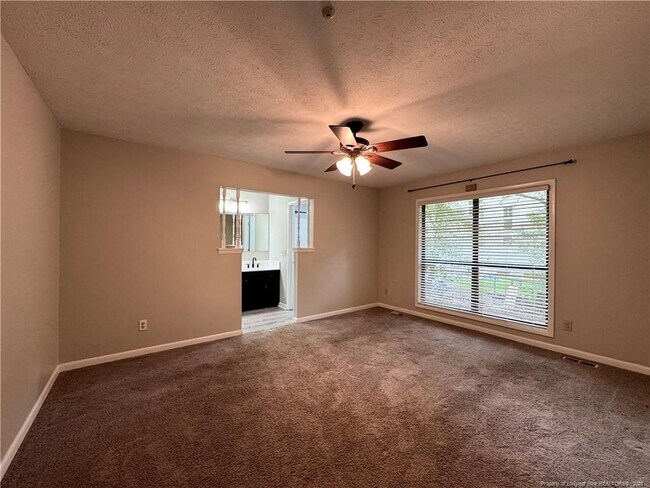 Building Photo - 7076 Pantego Dr