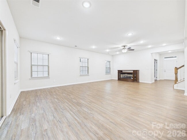 Building Photo - 7274 Waterwheel St SW