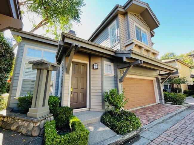 Building Photo - Move-in Ready 3BD/2.5BA, Two-Story Home in Stony Brook in Downtown Danville