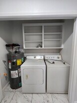 Building Photo - 327 C St