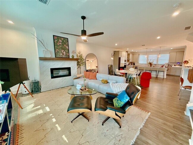 Building Photo - 3937 Acer Ct