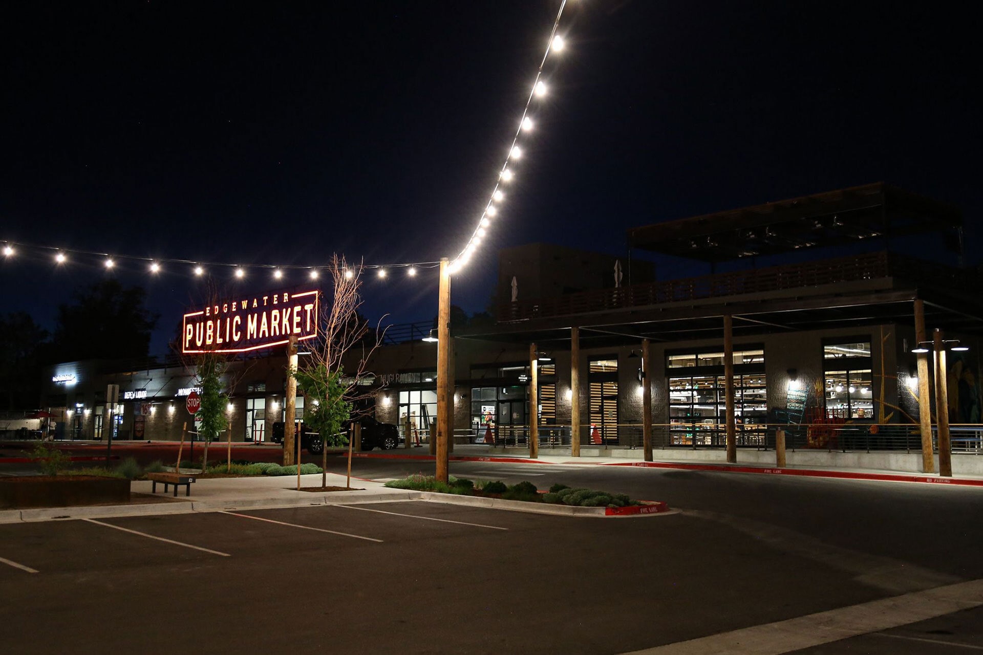 Edgewater - 1920 Hooker St