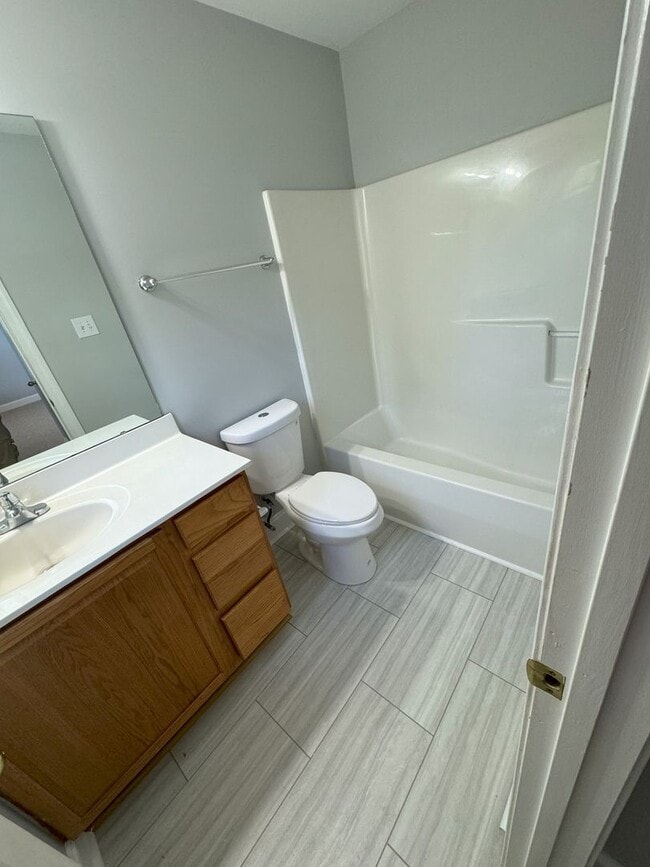 Building Photo - Discover Your Dream Home