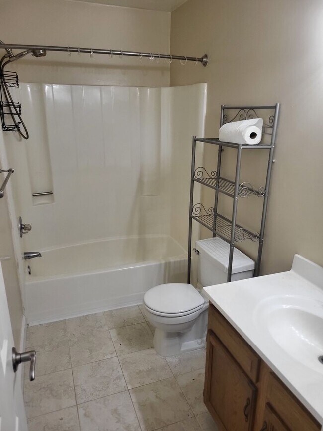 Building Photo - THALIA WAYSIDE TOWNHOMES