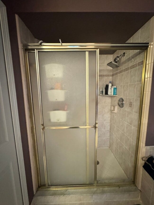 Building Photo - 14466 Doebler Dr