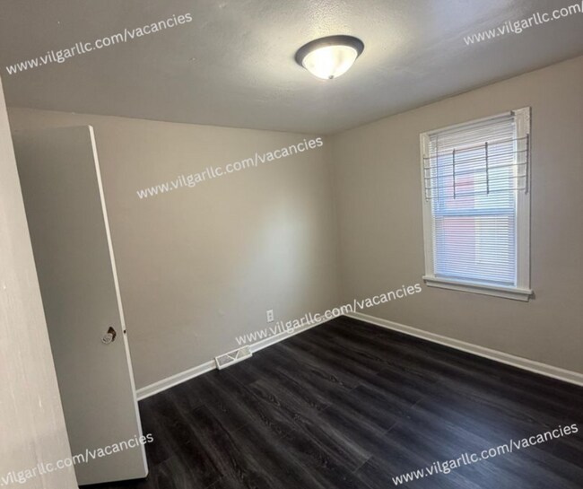 Building Photo - Spacious & well-appointed 3-Bedroom • 1-Bathroom Home