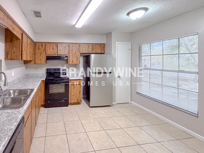 Building Photo - 2712 Mnr Hl Dr