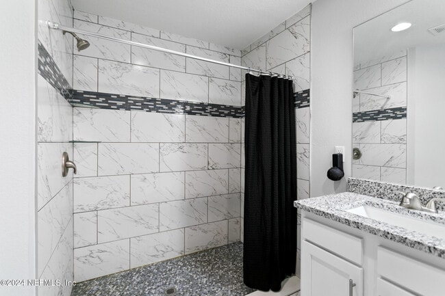 Building Photo - 6133 Catawissa Ct