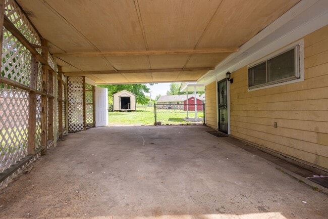 Building Photo - 5010 Ruthie Cove