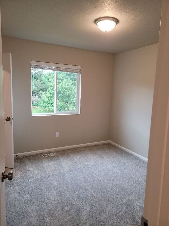 Building Photo - 4 Bed Plus Den in Sultan's New Daisy Crossing