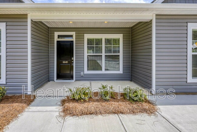 Building Photo - 6640 Satchelford Rd