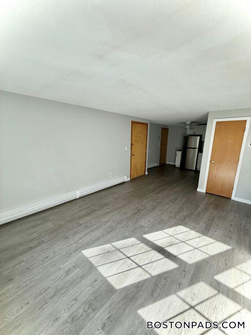 Building Photo - 53 Ridgewood Ln