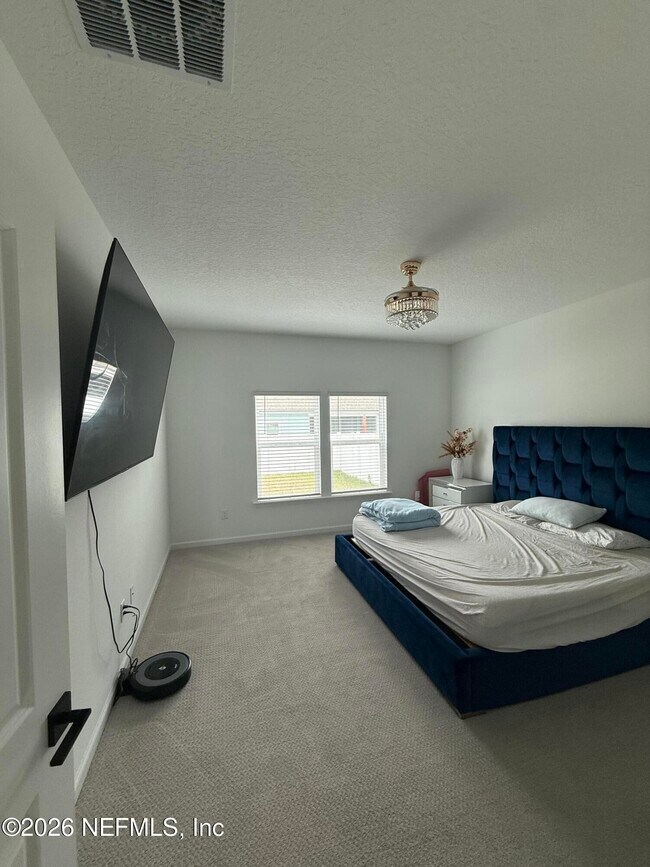 Building Photo - 2105 Featheredge Wy