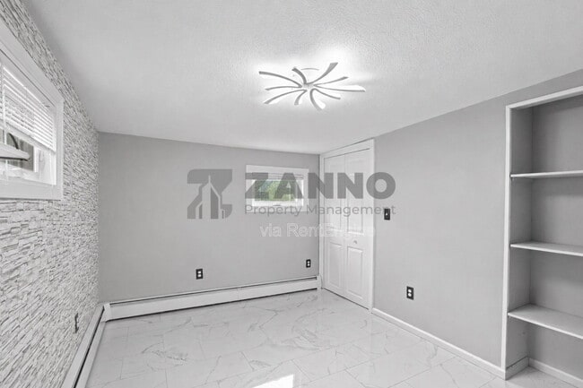 Building Photo - 40 Olney Ave