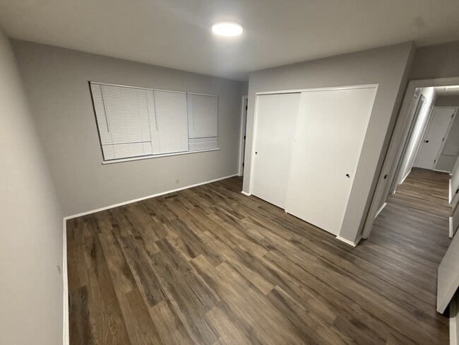 Building Photo - 1475 Hollywood Ln